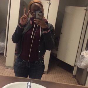 Meet your Posher, Jade